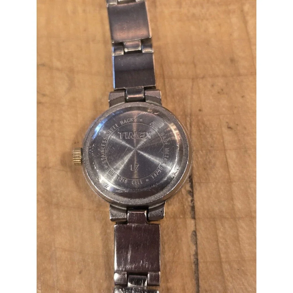 Carriage Round Stainless Steel Ladies' Analog Watch. New Battery. 6.5